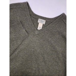 L.L. Bean‎ Sweater Men's XL Green Long Sleeve Pullover V-Neck 100% Lamb's Wool
